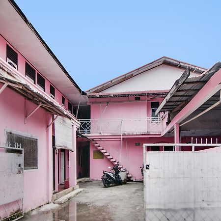 Spot On 91858 Raja Homestay Syariah プカンバル エクステリア 写真